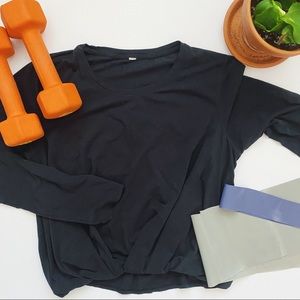 Lululemon twist front long sleeve top